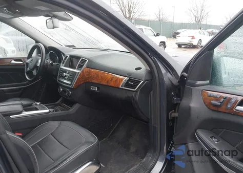 2014 Mercedes-Benz Gl 550 4Matic z USA, uszkodzony, nr VIN 4JGDF7DE6EA290174